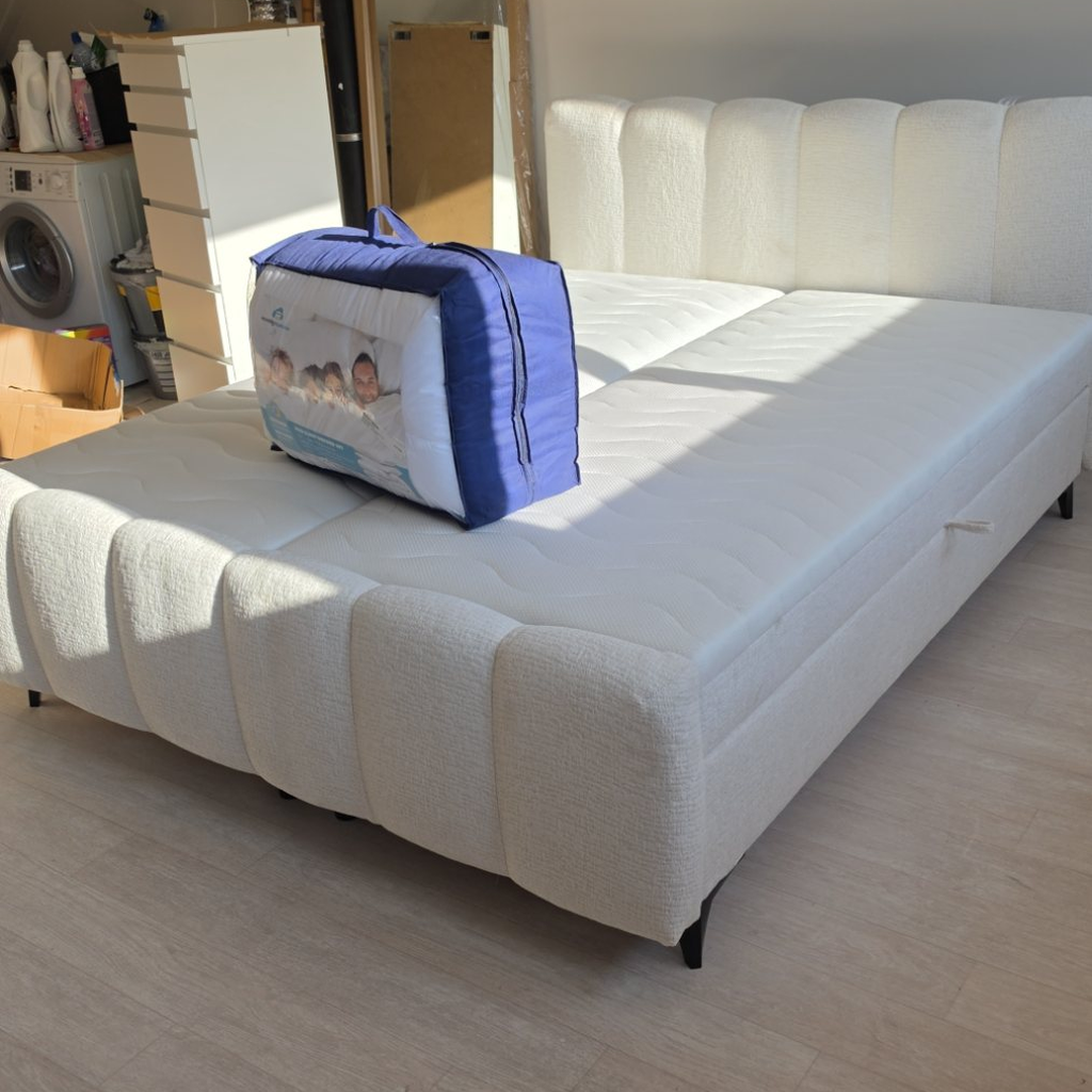 Foto bij klus: Bed met boxspring verhuizen in Rotterdam