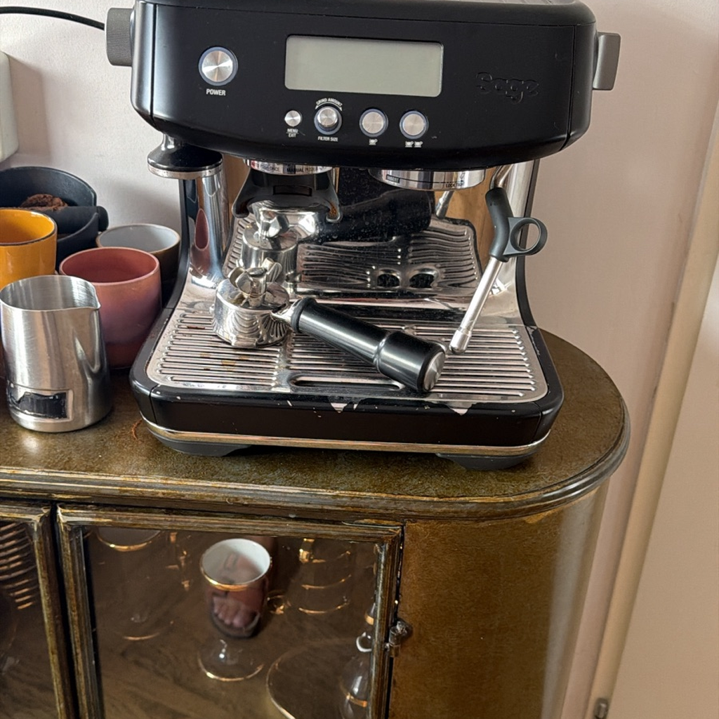 Foto bij klus: Sage Barista Pro zonder water repareren in Amsterdam