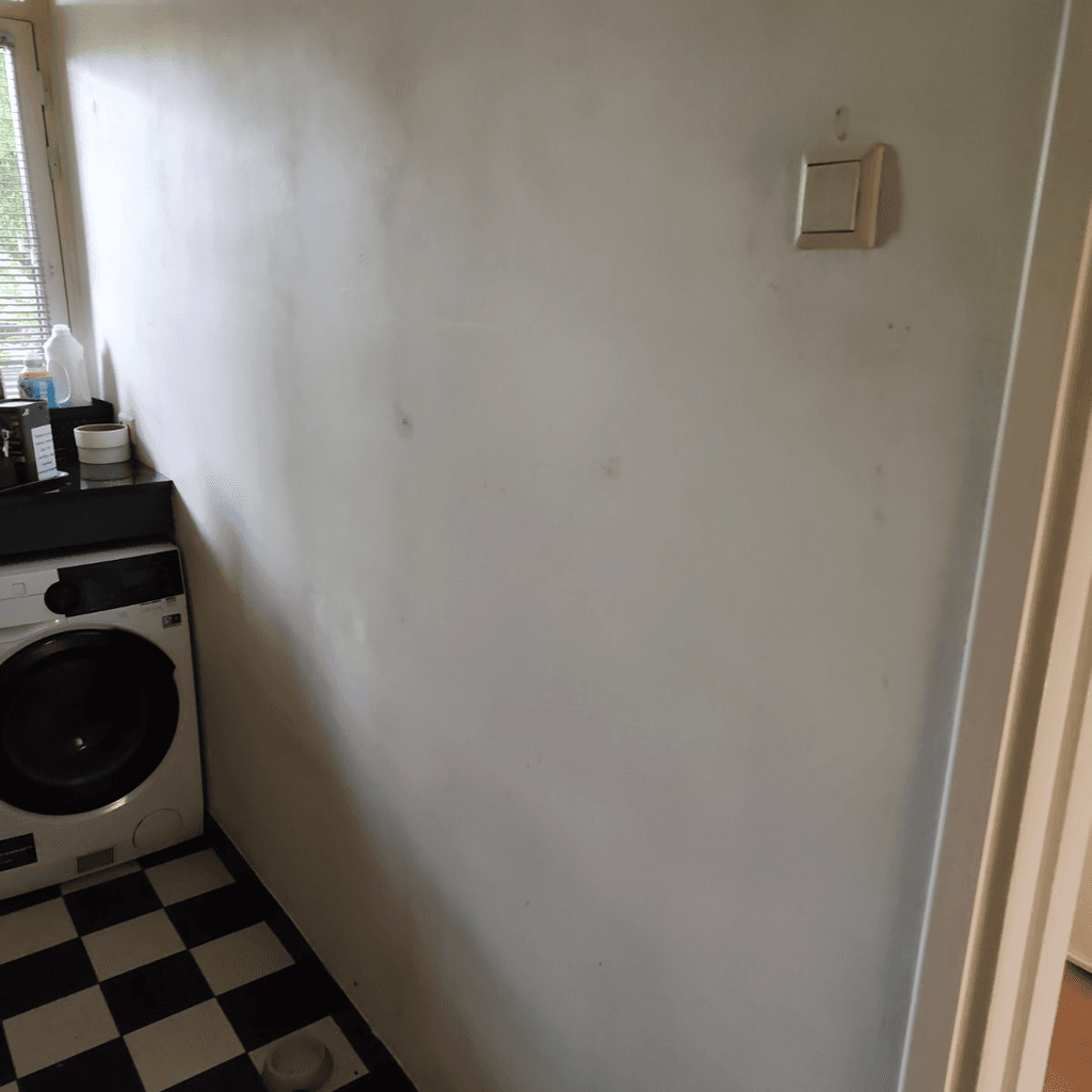 Foto bij klus: Twee keukenmuren laten stuken in Bussum