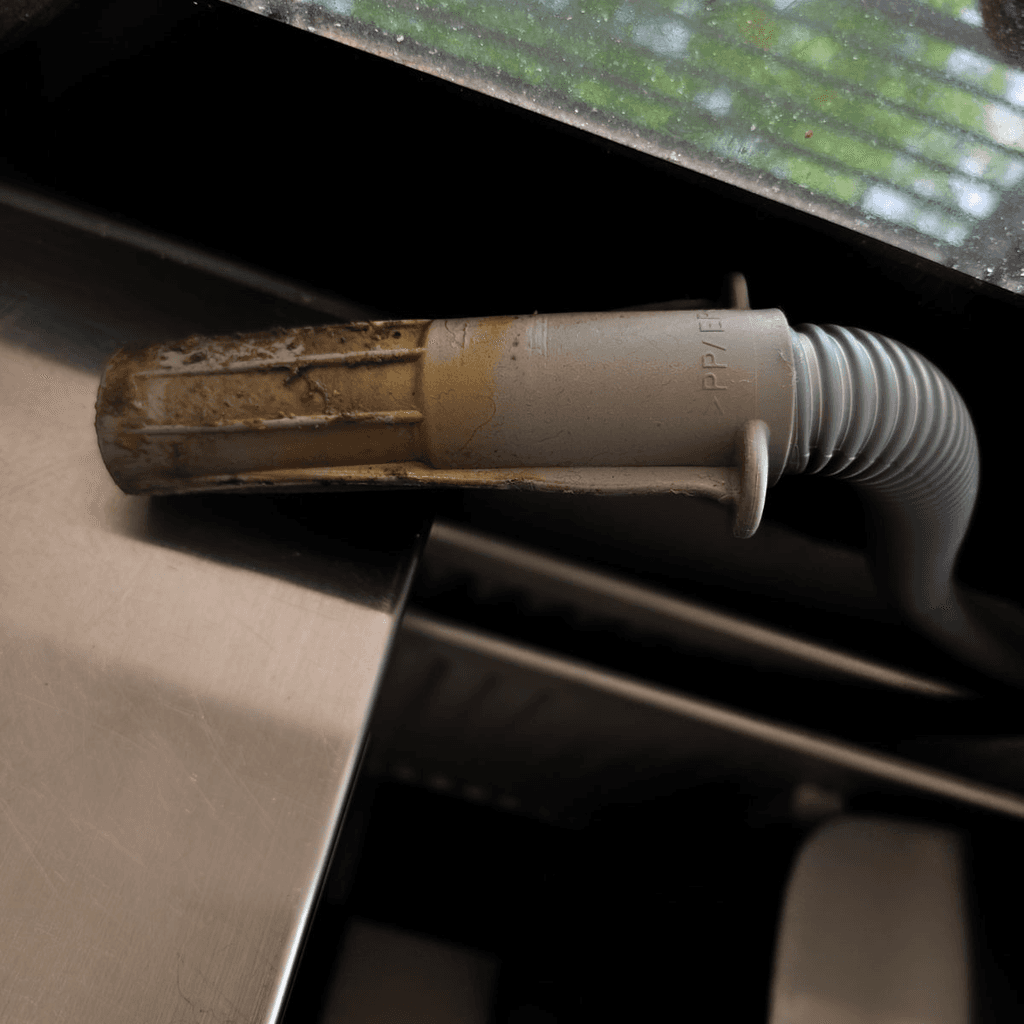 Foto bij klus: Afvoerslang wasmachine verlengen in Bussum
